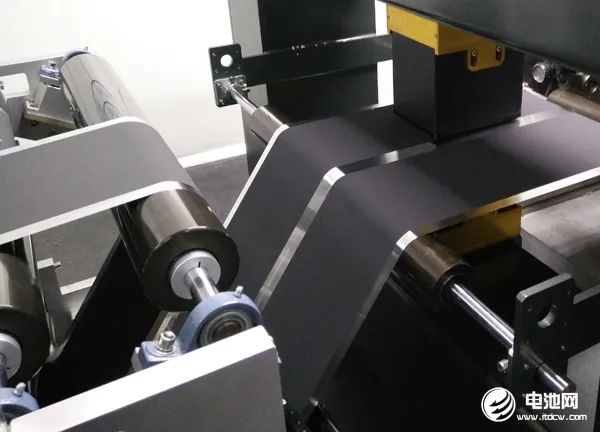 【科研进展】碳纤维在柔性超等电容器中的钻研进展